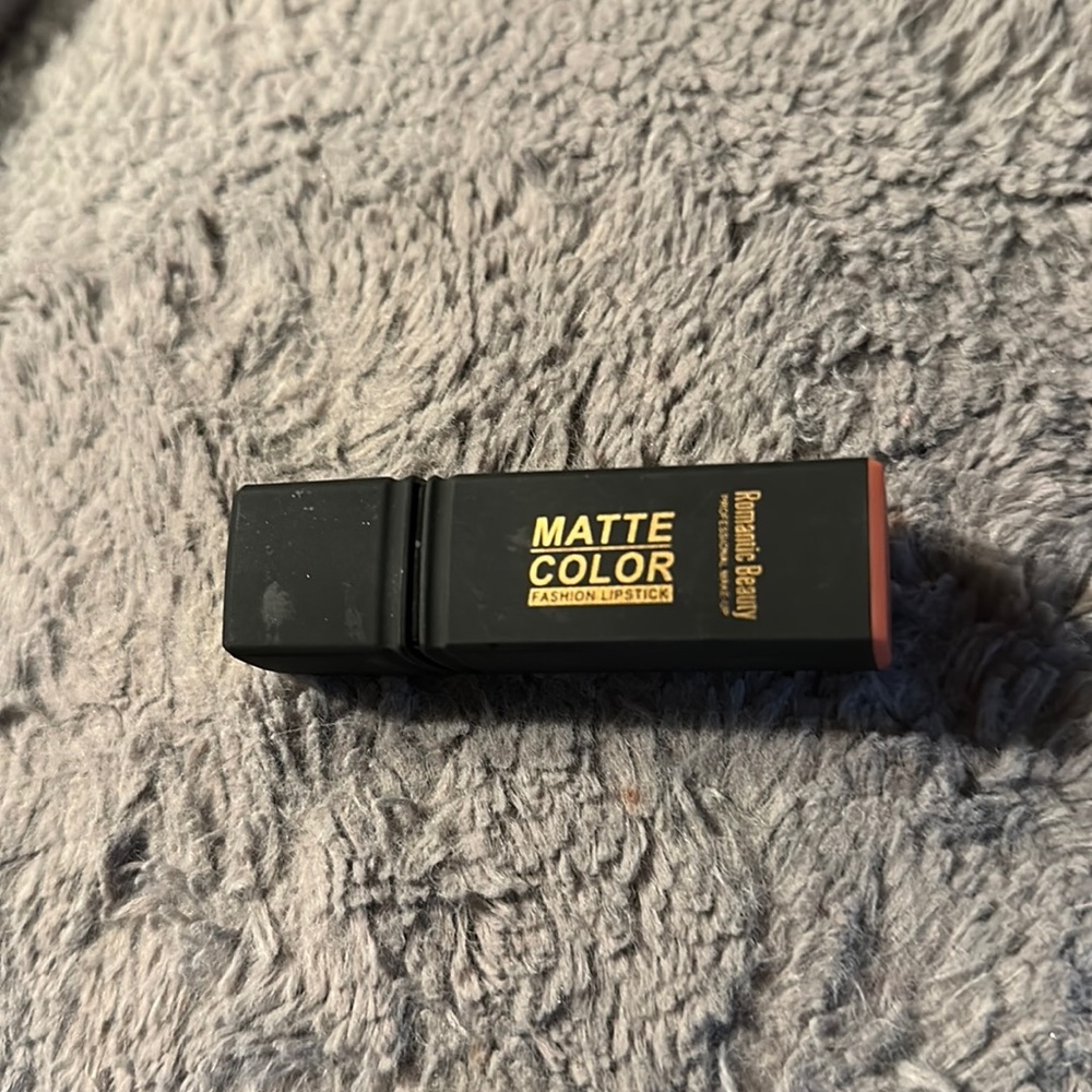 Romantic Beauty Matte Color 107 Pretty matte color with Gold Flecks